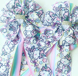 💚 Show Bows: Unicorns on Pastel Stripe